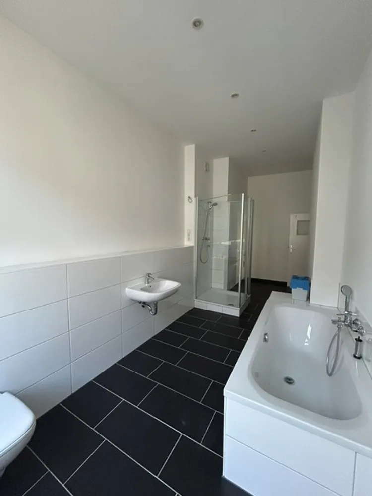 2 Zimmer Wohnung mit 111 m² in Berlin – Bild 9