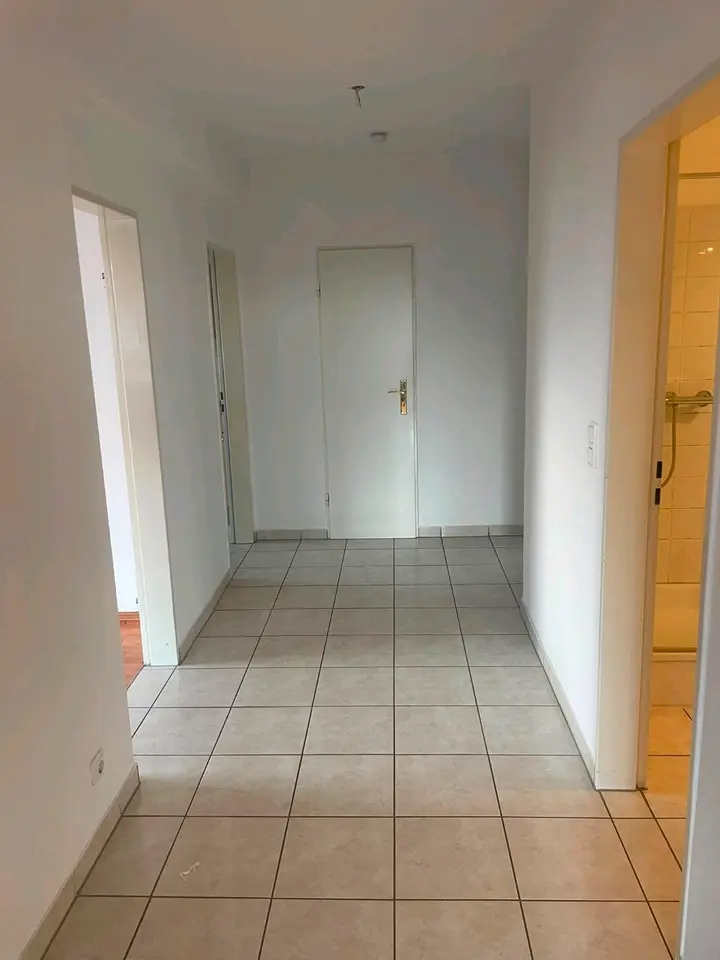 2 Zimmer Wohnung mit 82 m² in Viernheim – Bild 3