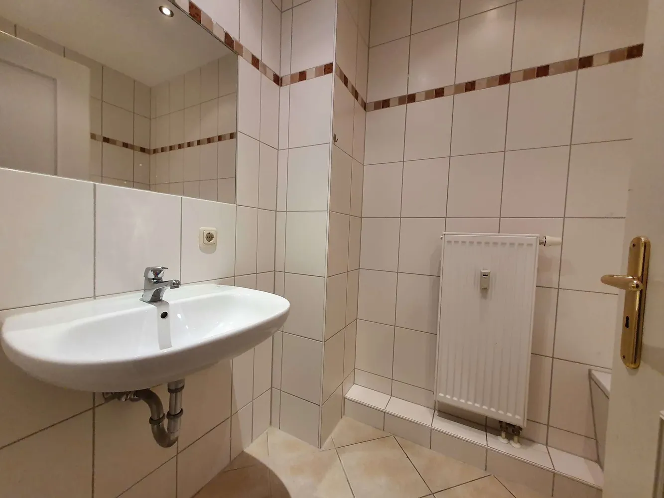 2 Zimmer Wohnung mit 67 m² in Plauen – Bild 9