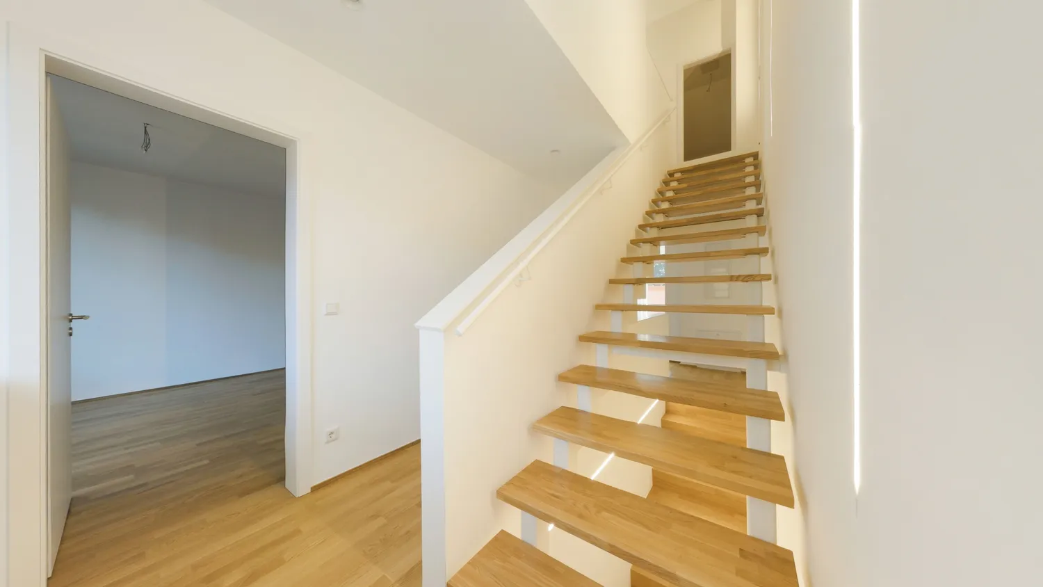 4 Zimmer Haus mit 170 m² in Hannover – Bild 2