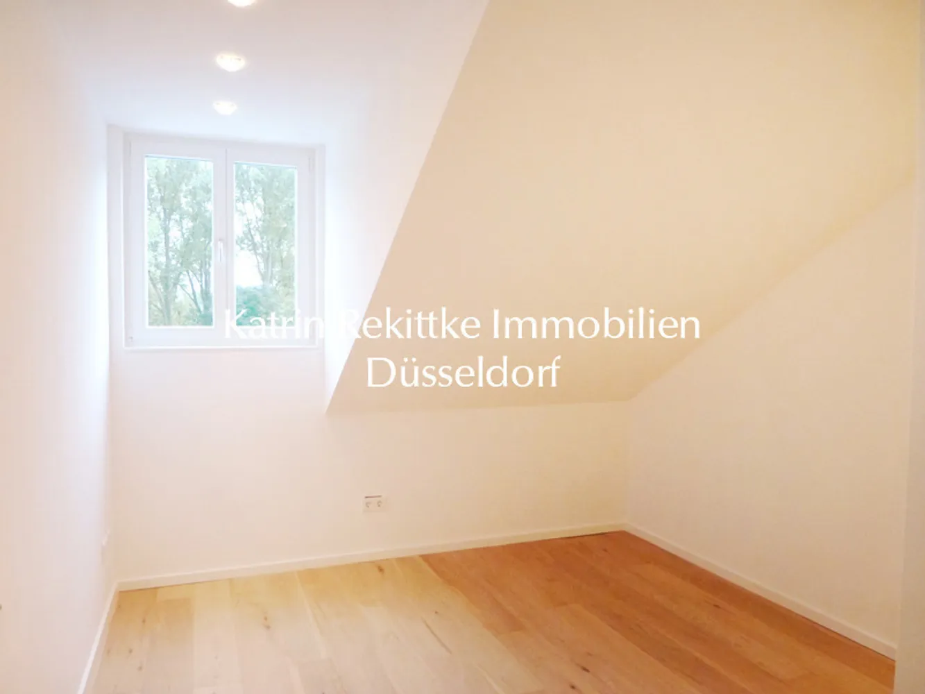 4 Zimmer Wohnung mit 125 m² in Düsseldorf – Bild 9