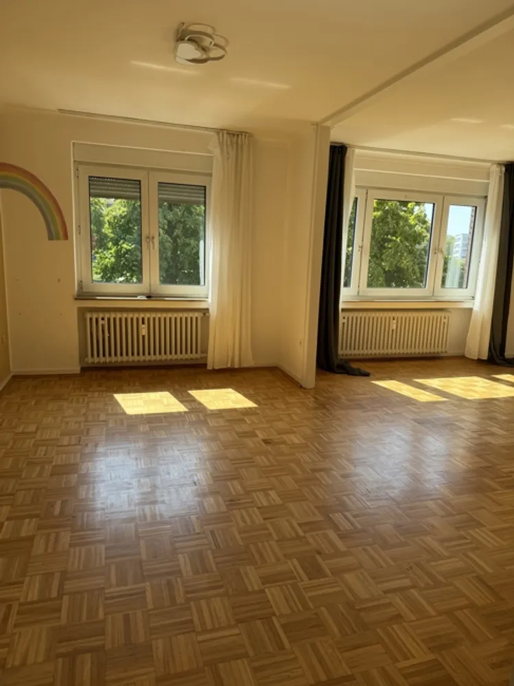 2 Zimmer Wohnung mit 90 m² in Duisburg – Bild 2