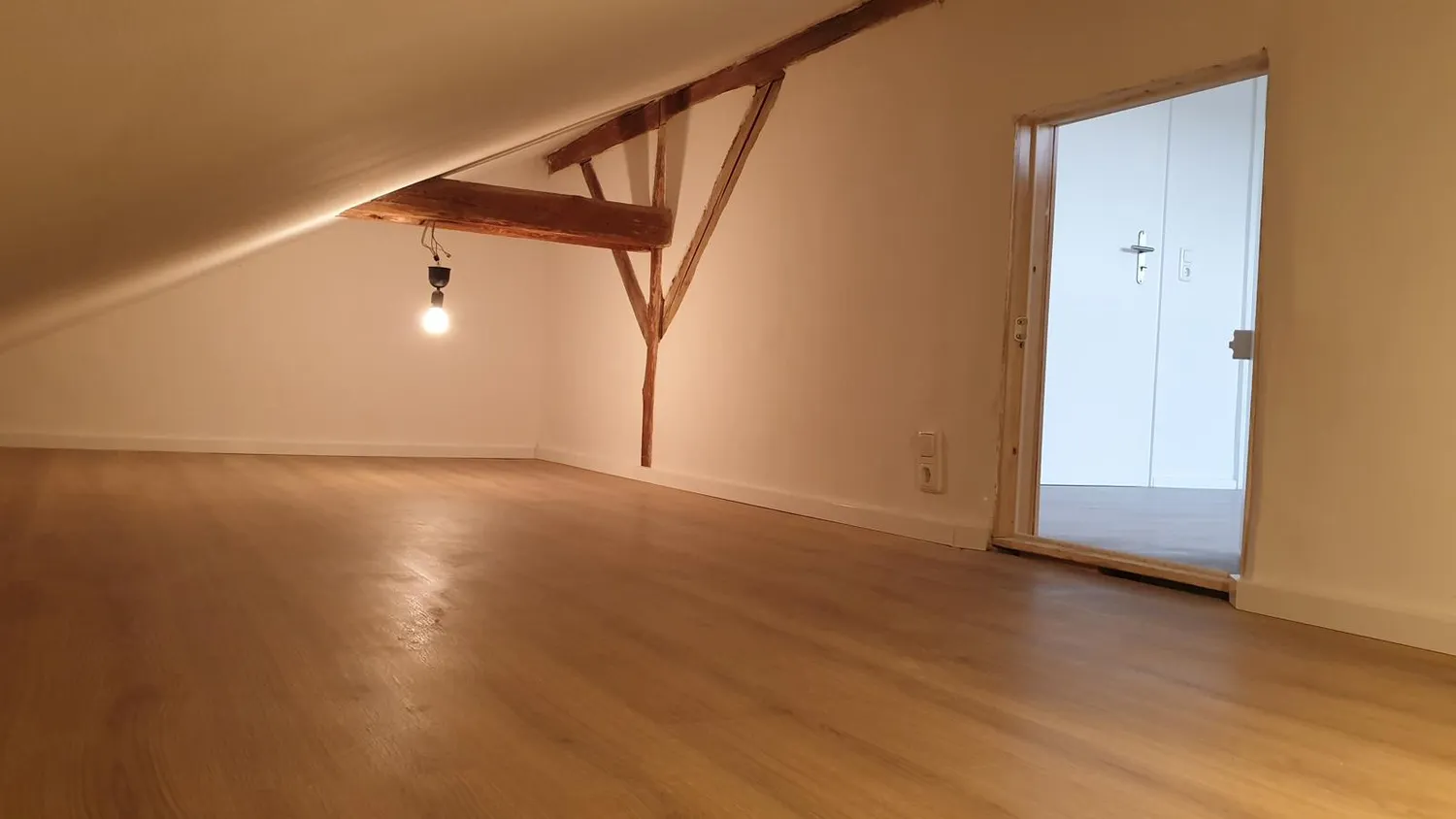 3 Zimmer Wohnung mit 88 m² in Wiesbaden – Bild 11