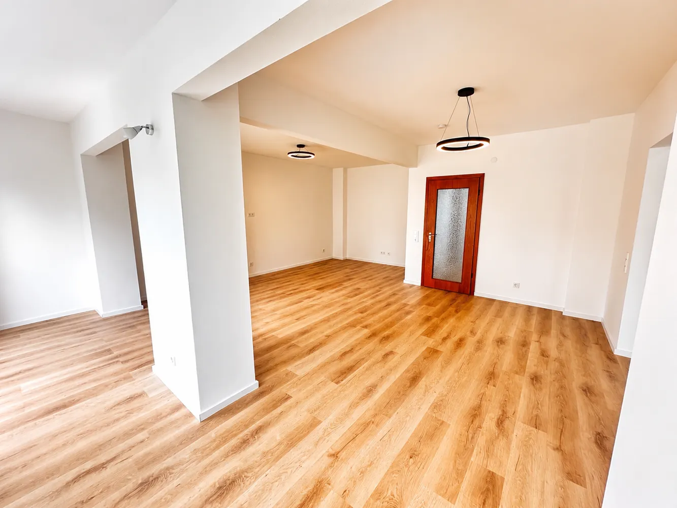 2 Zimmer Wohnung mit 85 m² in Düsseldorf – Bild 3