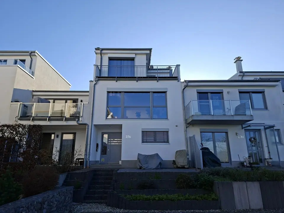 4 Zimmer Haus mit 168 m² in Schwerin – Bild 1