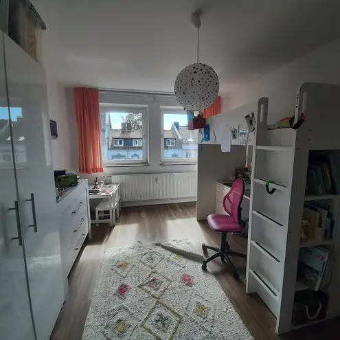5 Zimmer Wohnung mit 125 m² in Düsseldorf – Bild 8