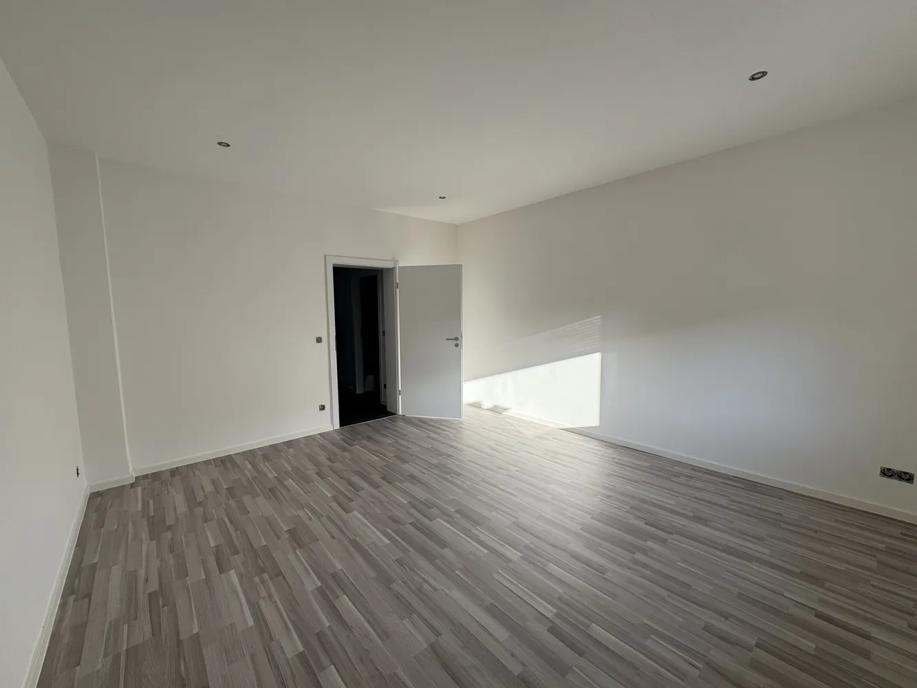 5 Zimmer Wohnung mit 120 m² in Mülheim an der Ruhr – Bild 1