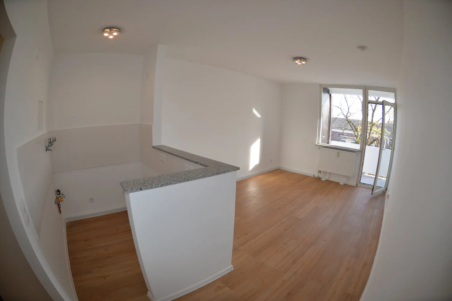 1 Zimmer Wohnung mit 30 m² in Köln – Bild 2