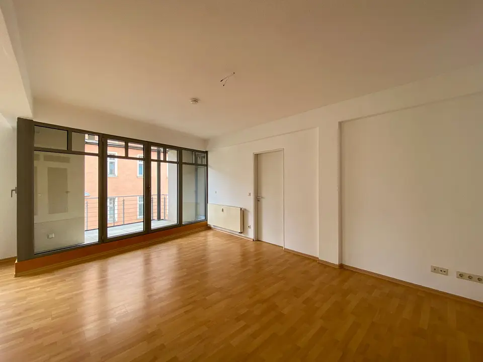 4 Zimmer Wohnung mit 110 m² in Weißenfels – Bild 2