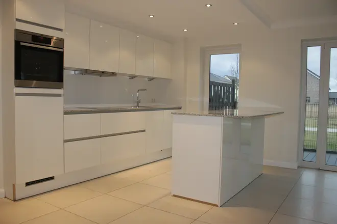 5 Zimmer Wohnung mit 170 m² in Rüsselsheim am Main – Bild 2