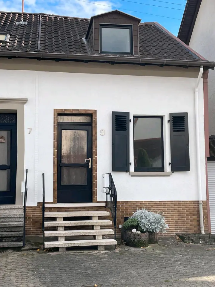 4 Zimmer Haus mit 76 m² in Saarbrücken – Bild 1