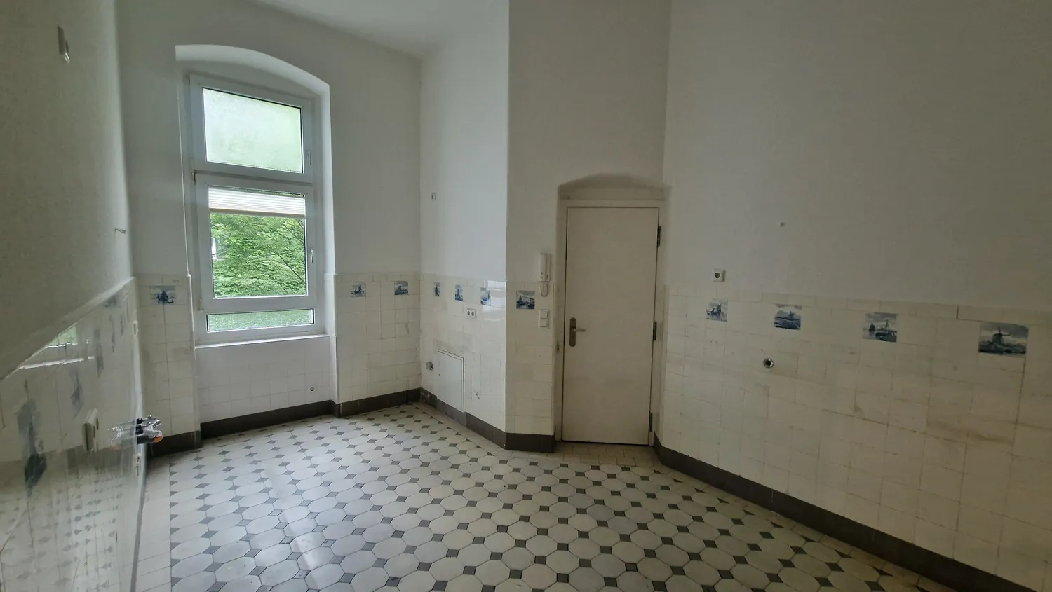 6 Zimmer Wohnung mit 209 m² in Berlin – Bild 6