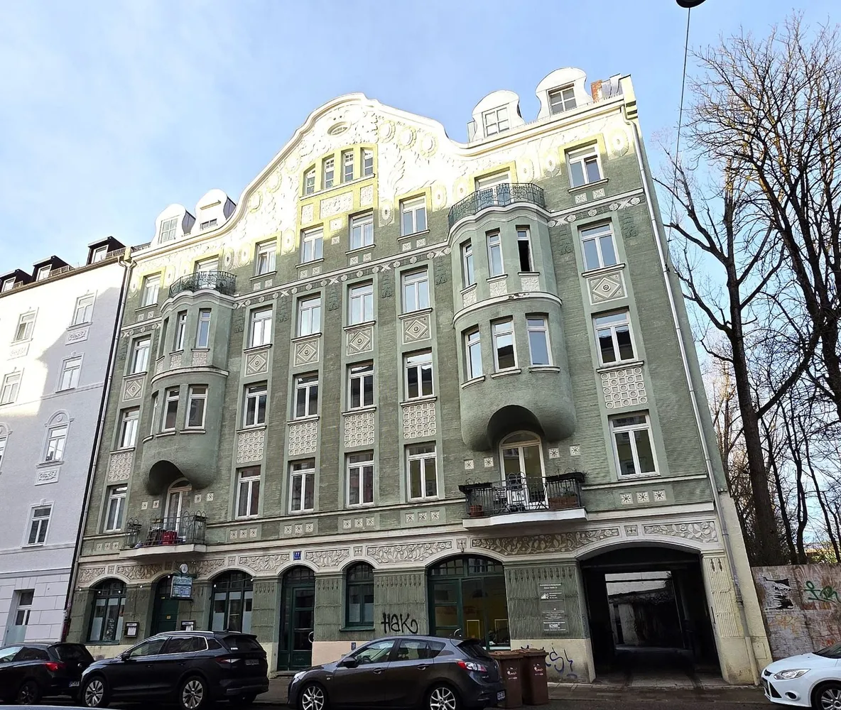 1 room apartment with 37 m² in Munich – Photo 1