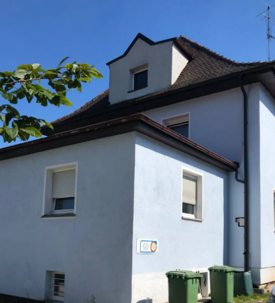 7 Zimmer Wohnung mit 132 m² in Schwabach – Bild 2