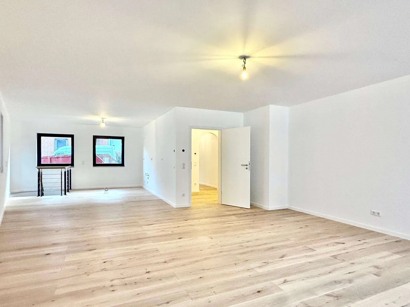 4 Zimmer Wohnung mit 168 m² in Düsseldorf – Bild 2