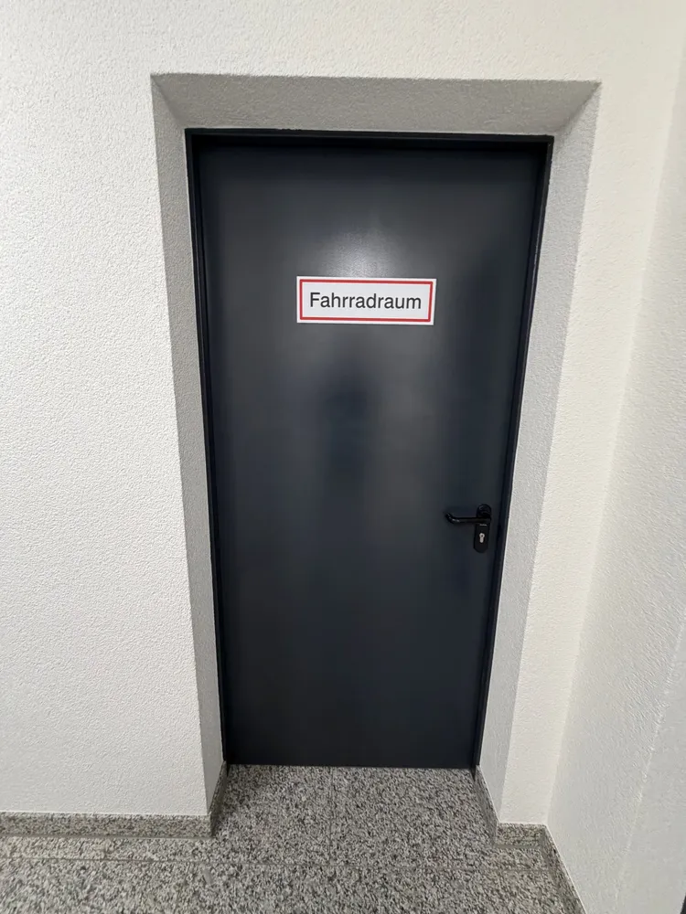 1 room apartment with 21 m² in Erlangen – Photo 4