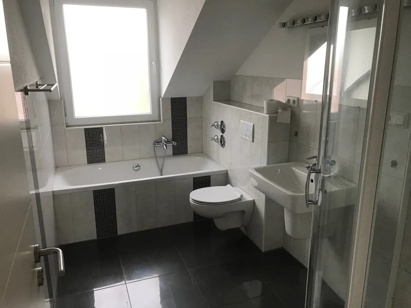 2 Zimmer Wohnung mit 70 m² in Neuss – Bild 7