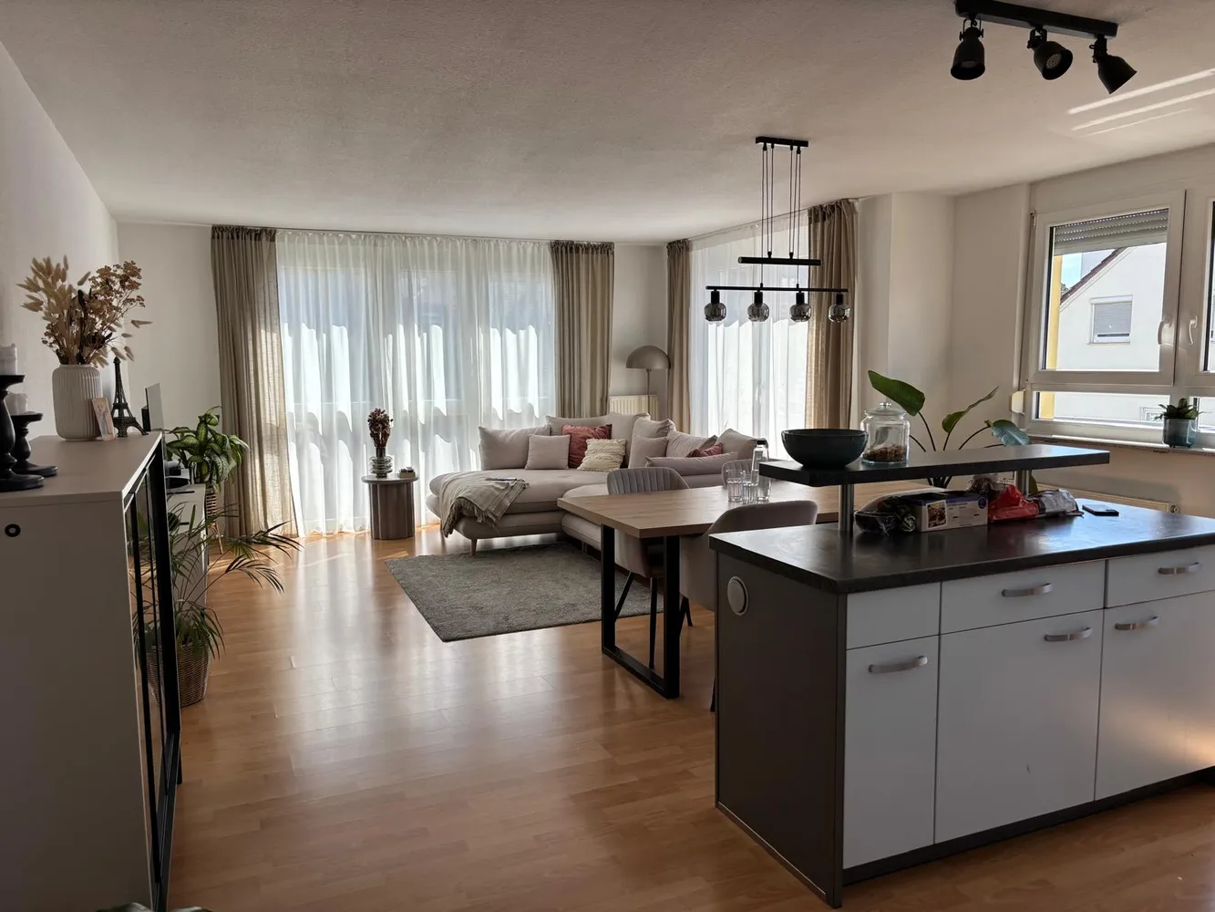 3 Zimmer Wohnung mit 74 m² in Stuttgart – Bild 2