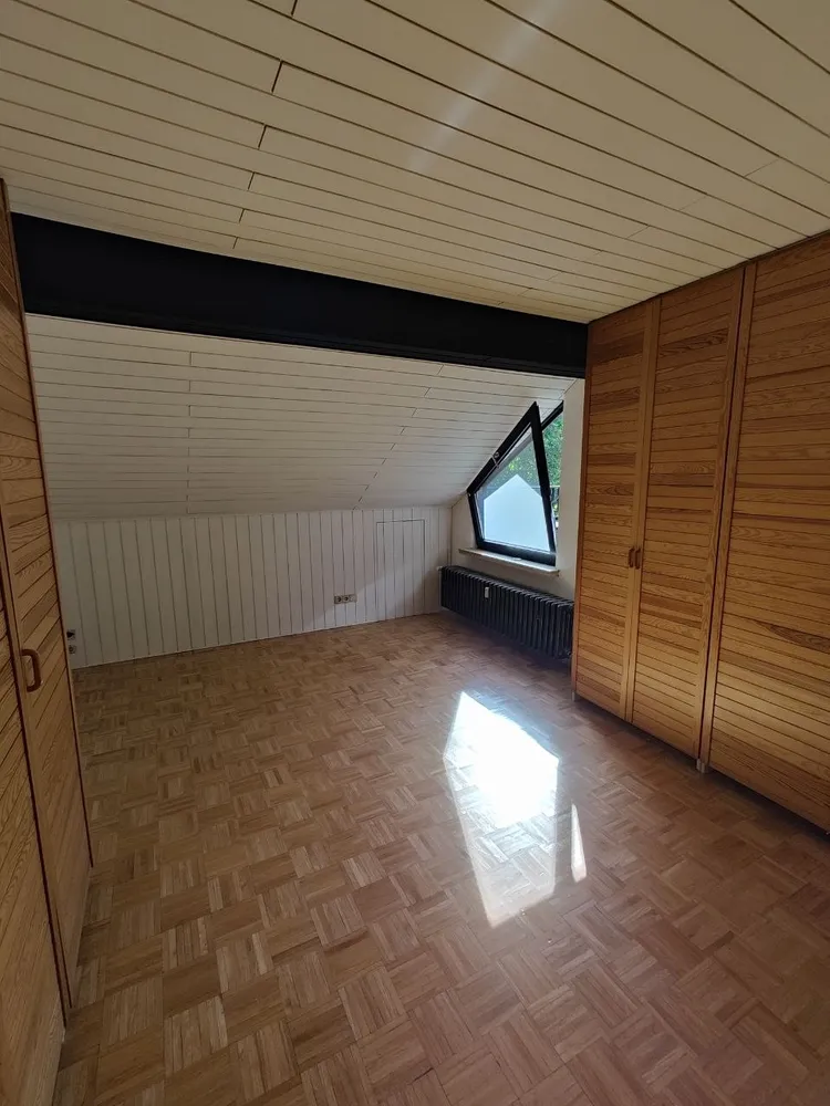 6 Zimmer Wohnung mit 141 m² in Bonn – Bild 11