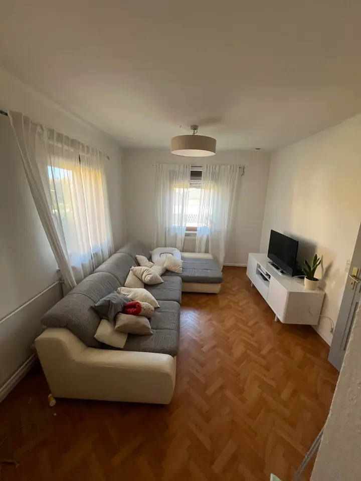 6 Zimmer Haus mit 103 m² in Metzingen – Bild 1