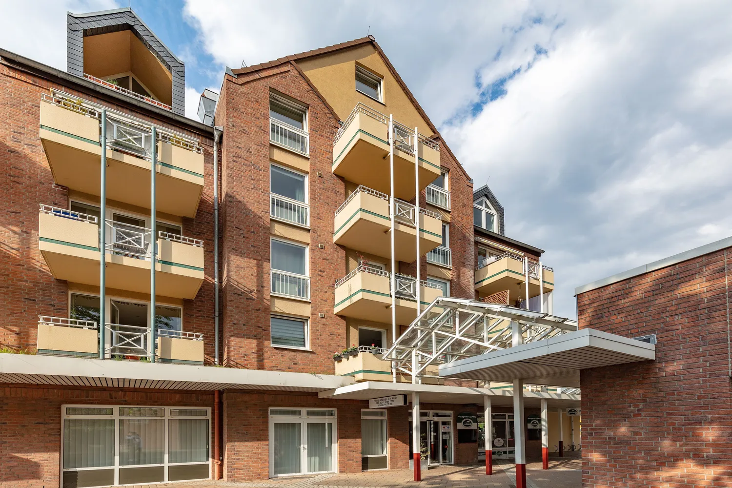 2 room apartment with 41 m² in Düsseldorf – Photo 1