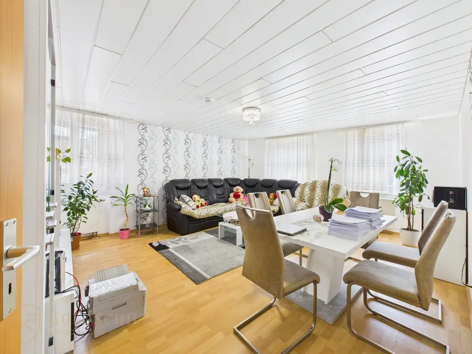 3 Zimmer Wohnung mit 100 m² in Metzingen – Bild 1