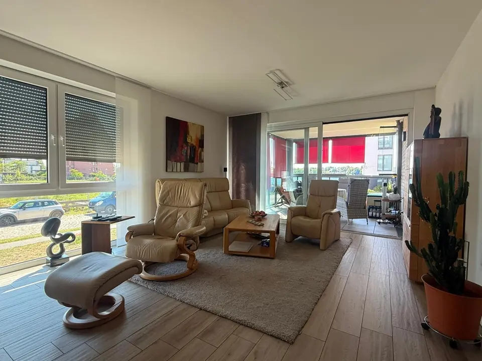 3 Zimmer Wohnung mit 106 m² in Schwerin – Bild 1