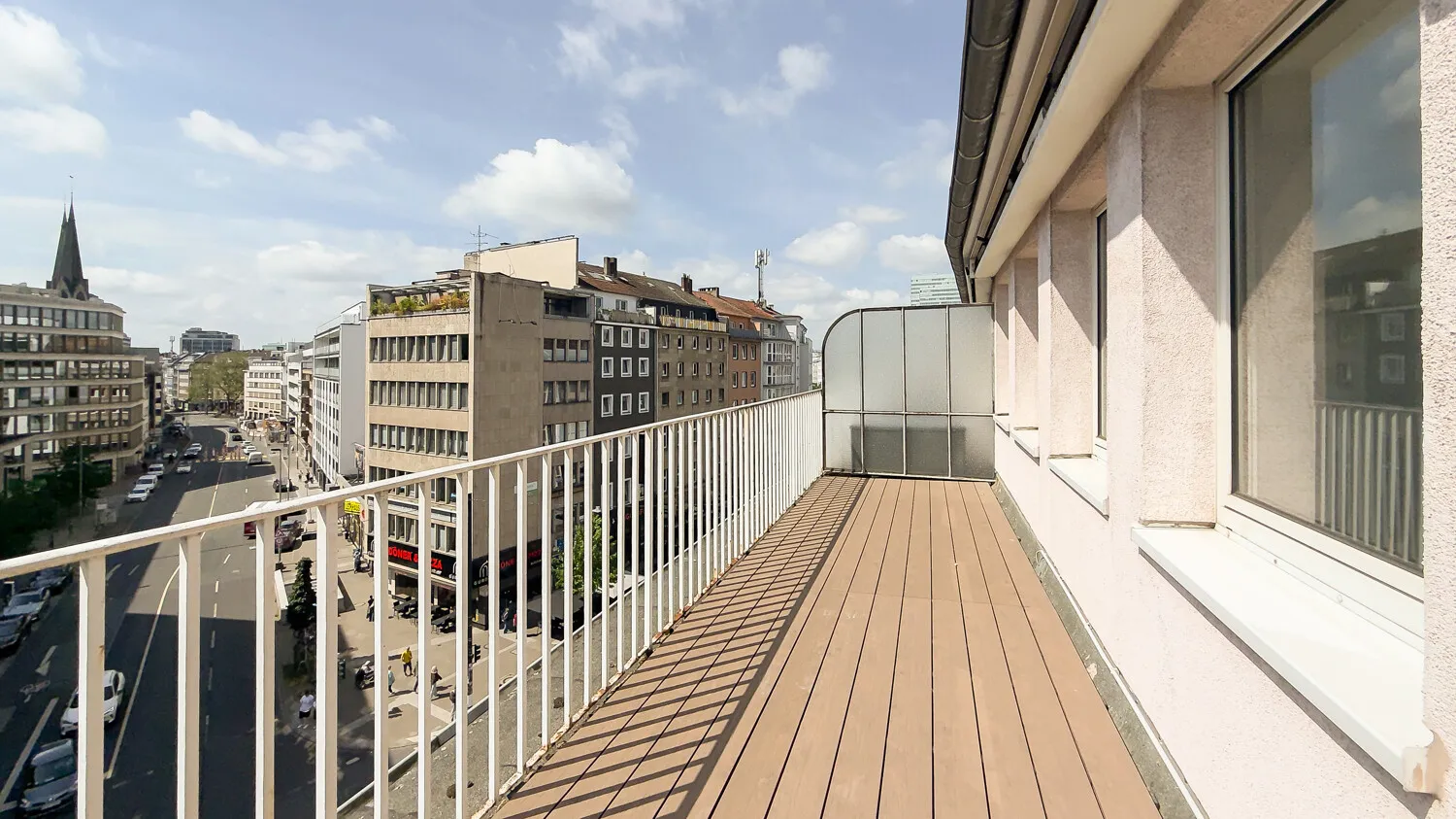 2 Zimmer Wohnung mit 82 m² in Düsseldorf – Bild 5