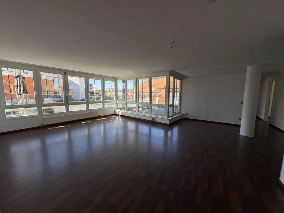 4 Zimmer Wohnung mit 124 m² in Zwickau – Bild 1