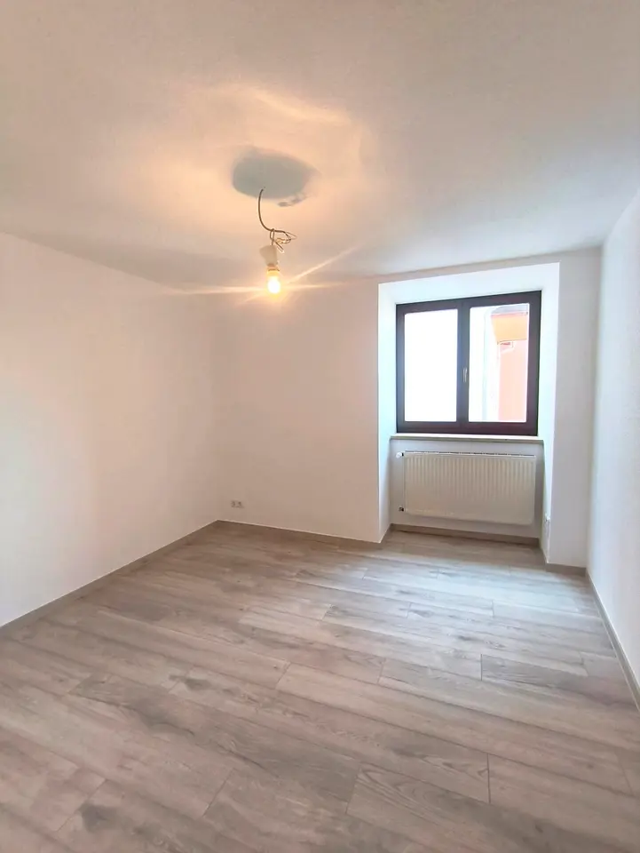 3 Zimmer Wohnung mit 90 m² in Saalfeld/Saale – Bild 1