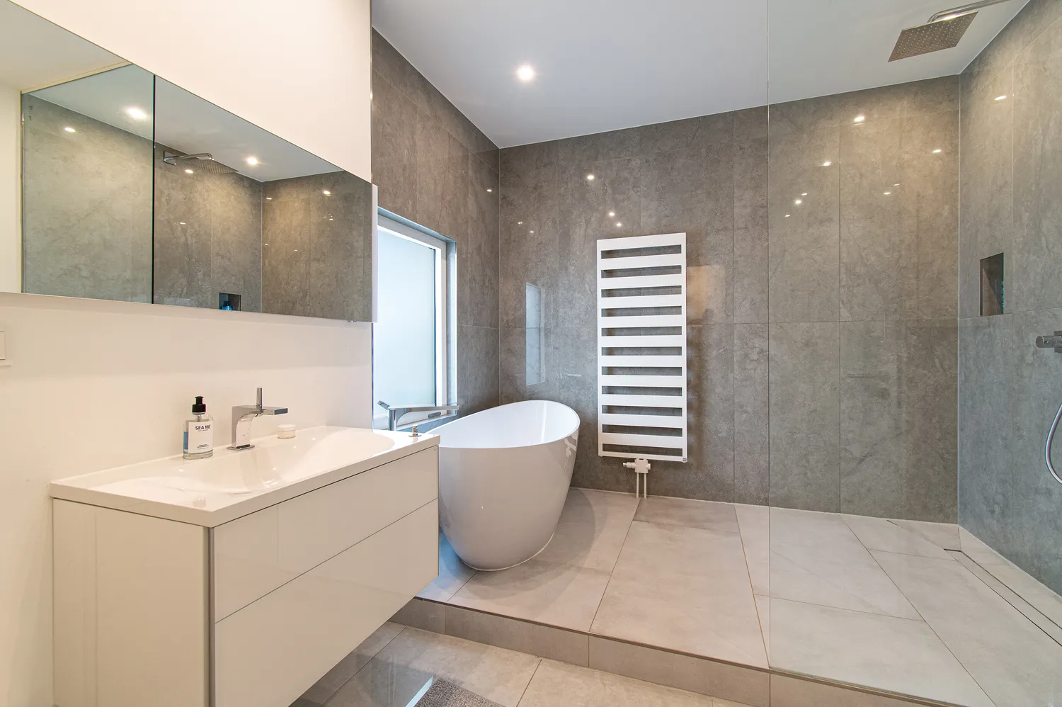 4 Zimmer Wohnung mit 225 m² in Hamburg – Bild 9