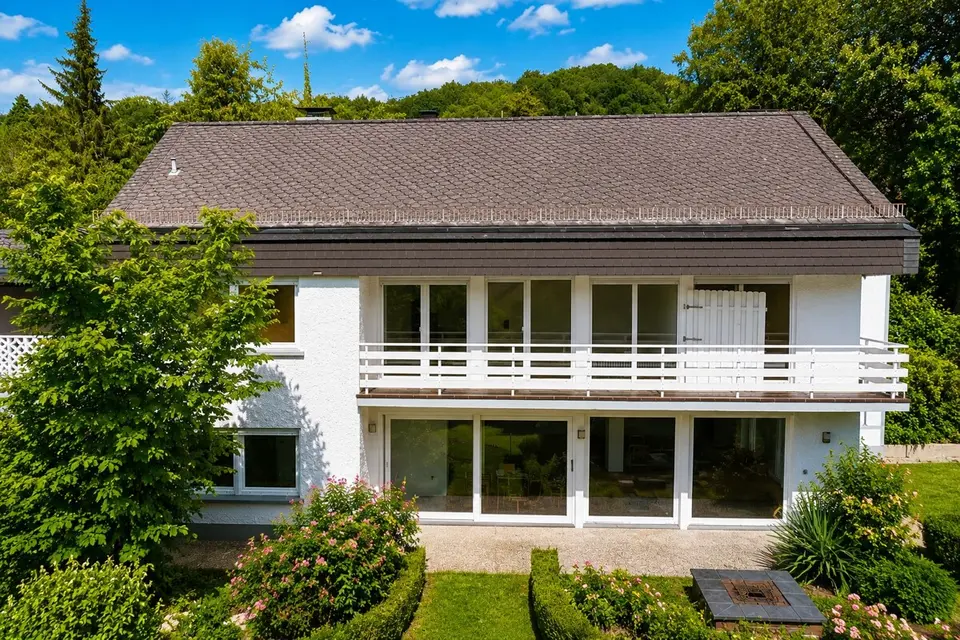 6 room house with 212 m² in Limburg an der Lahn – Photo 2
