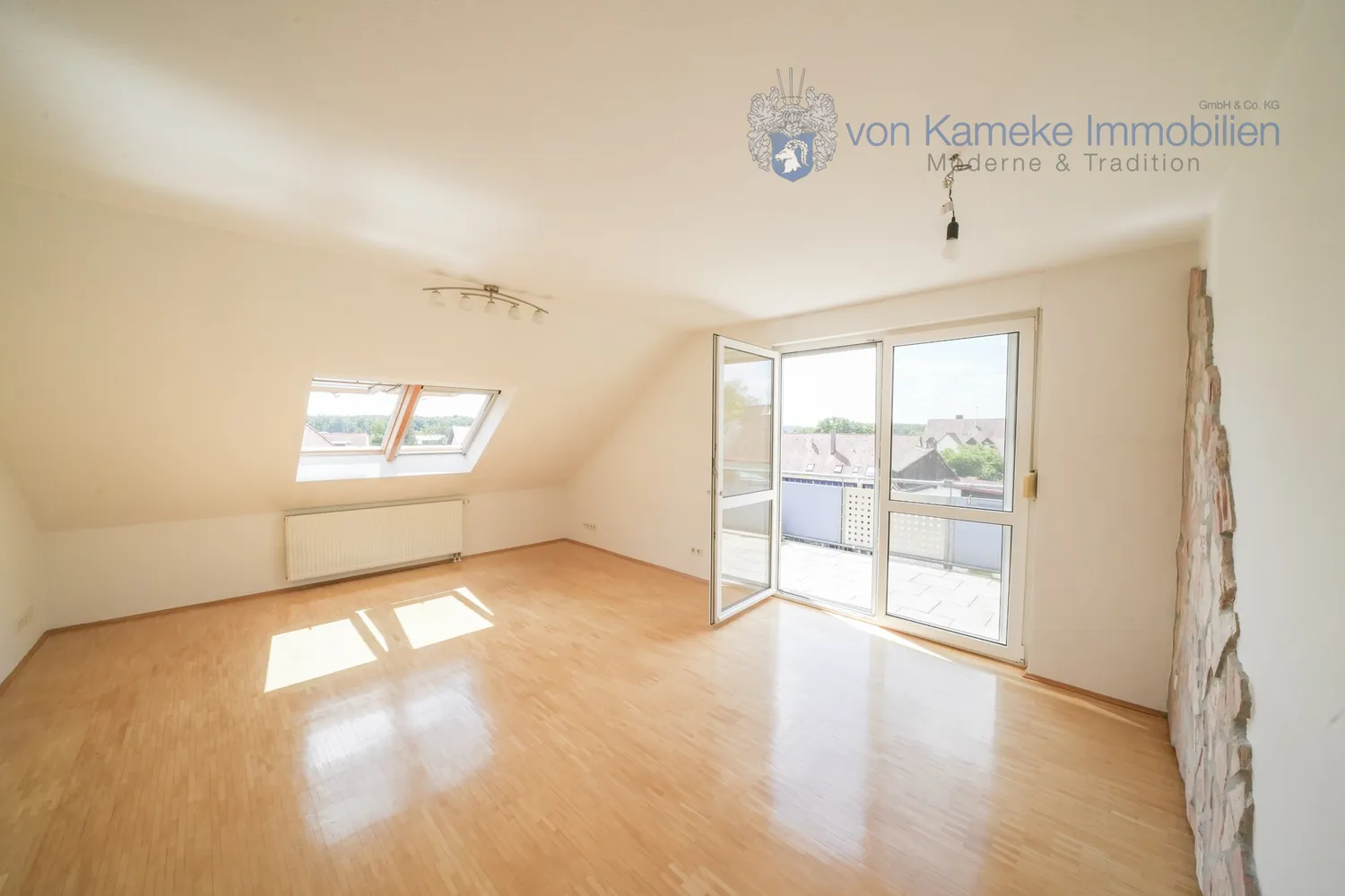 4 Zimmer Wohnung mit 98 m² in Erlangen – Bild 1