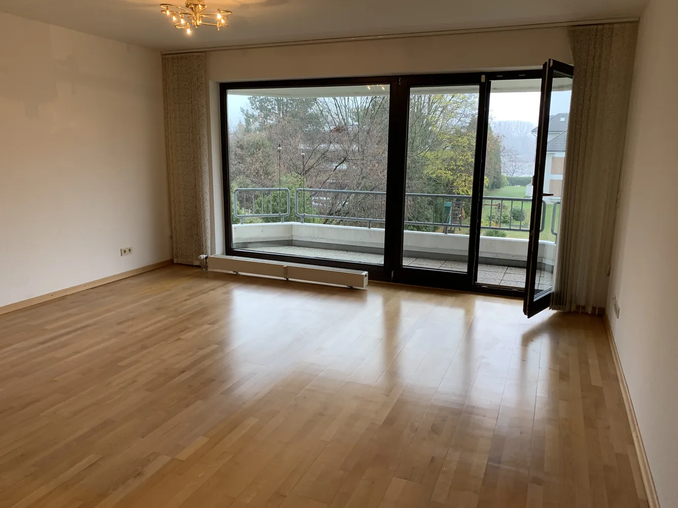 3 Zimmer Wohnung mit 106 m² in Bonn – Bild 2