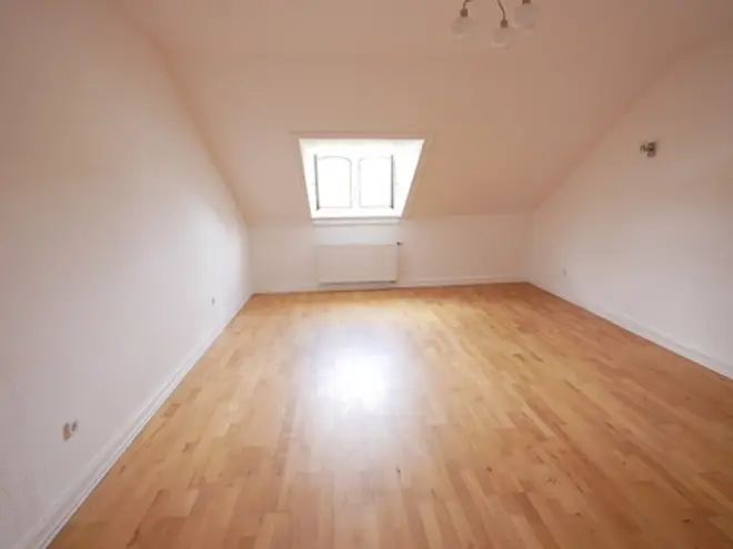 2 Zimmer Wohnung mit 91 m² in Wiesbaden – Bild 2