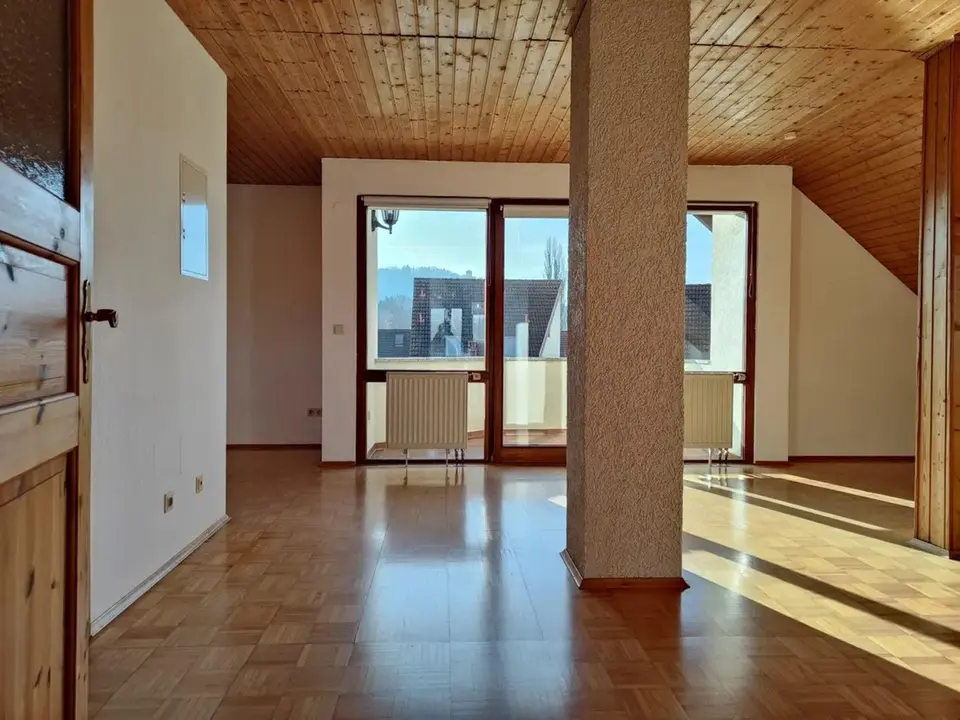 4 Zimmer Wohnung mit 100 m² in Karlsruhe – Bild 2
