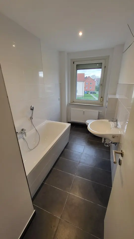 4 Zimmer Wohnung mit 76 m² in Bitterfeld-Wolfen – Bild 4