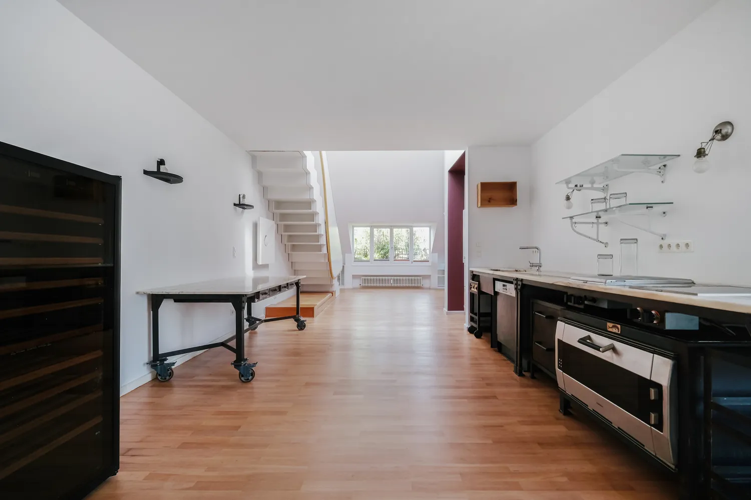 2 Zimmer Wohnung mit 160 m² in Berlin – Bild 3