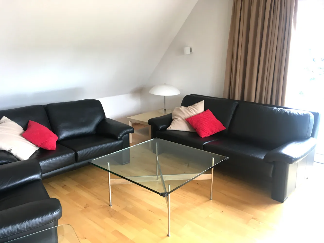 3 Zimmer Wohnung mit 95 m² in Düsseldorf – Bild 2