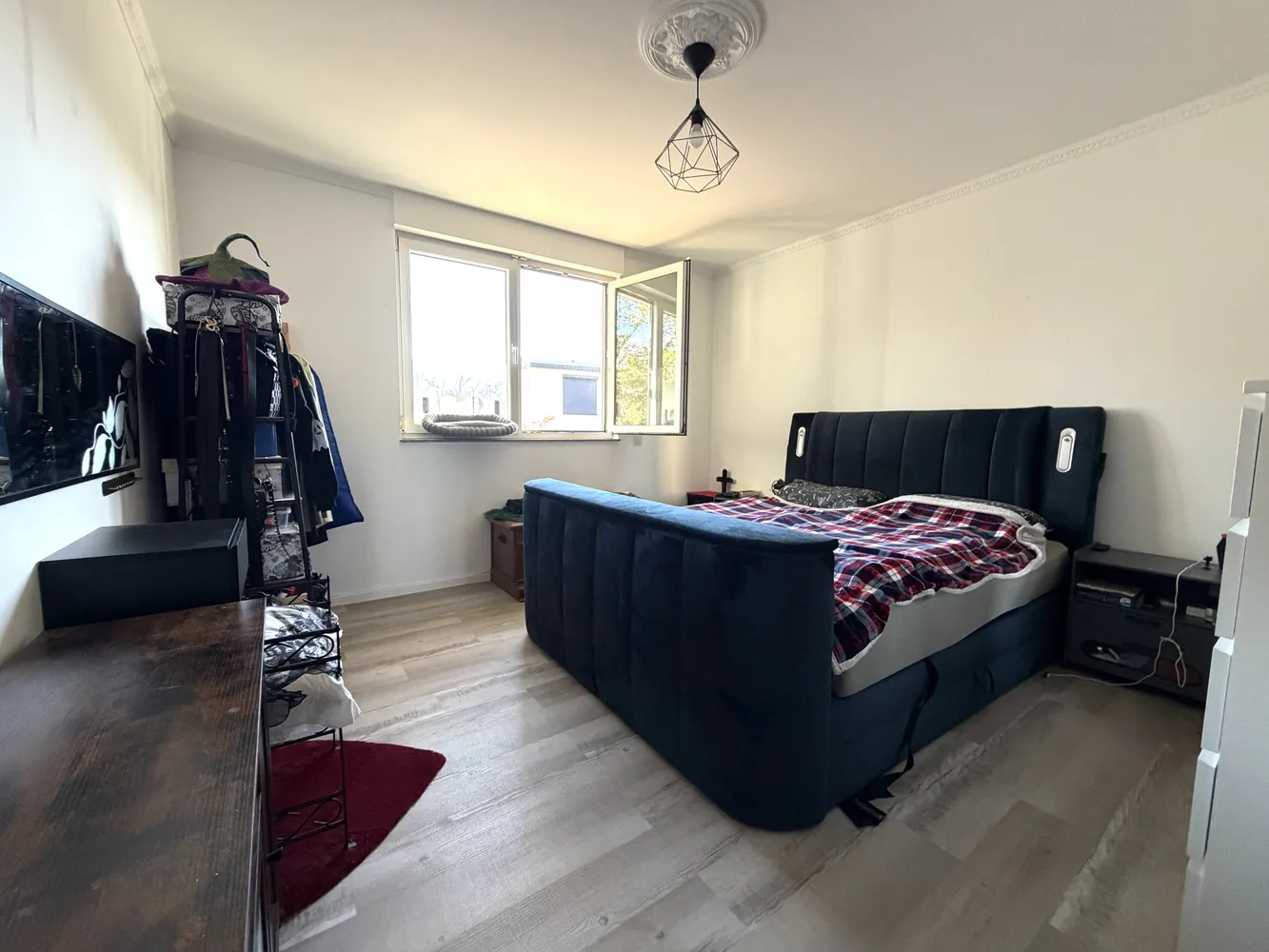 3 Zimmer Wohnung mit 1043 m² in Hürth – Bild 4
