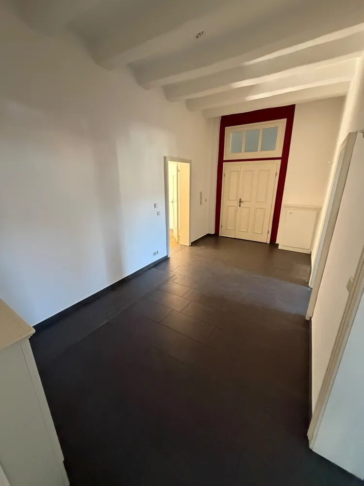2 Zimmer Wohnung mit 108 m² in Düsseldorf – Bild 3
