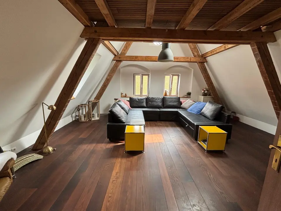5 Zimmer Wohnung mit 180 m² in Augsburg – Bild 2