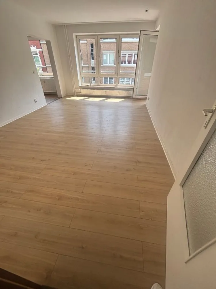 2 Zimmer Wohnung mit 66 m² in Neumünster – Bild 2