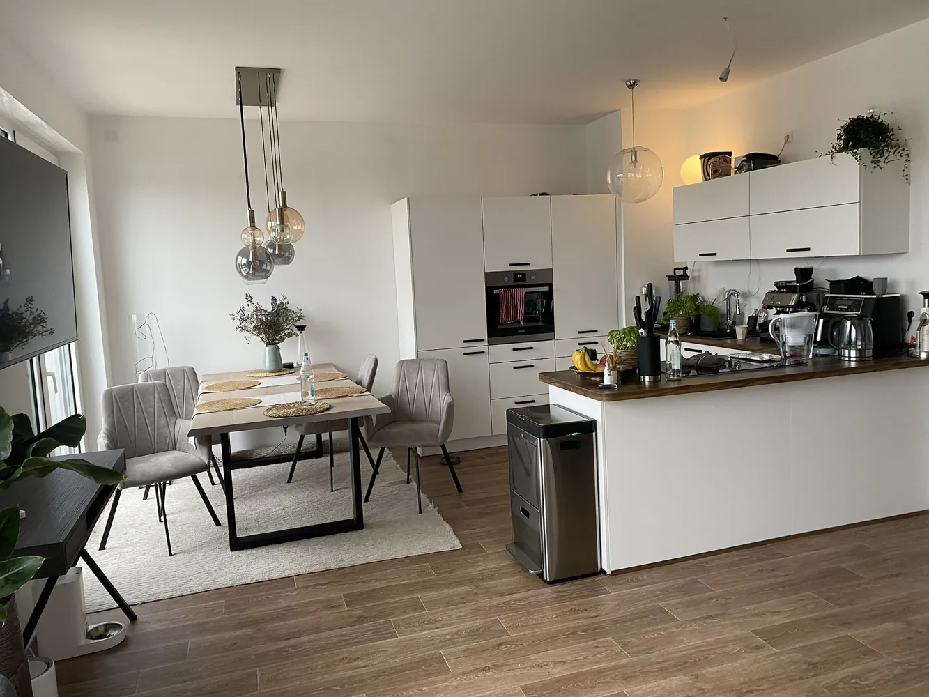 4 Zimmer Wohnung mit 113 m² in Düsseldorf – Bild 1
