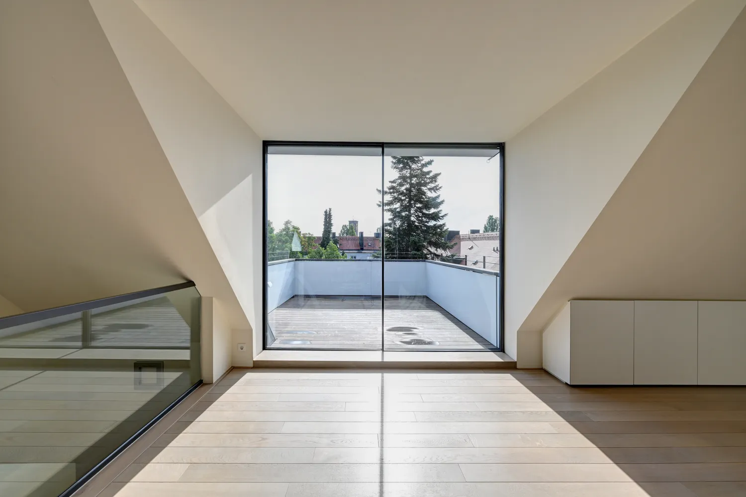 5 Zimmer Wohnung mit 261 m² in München – Bild 10
