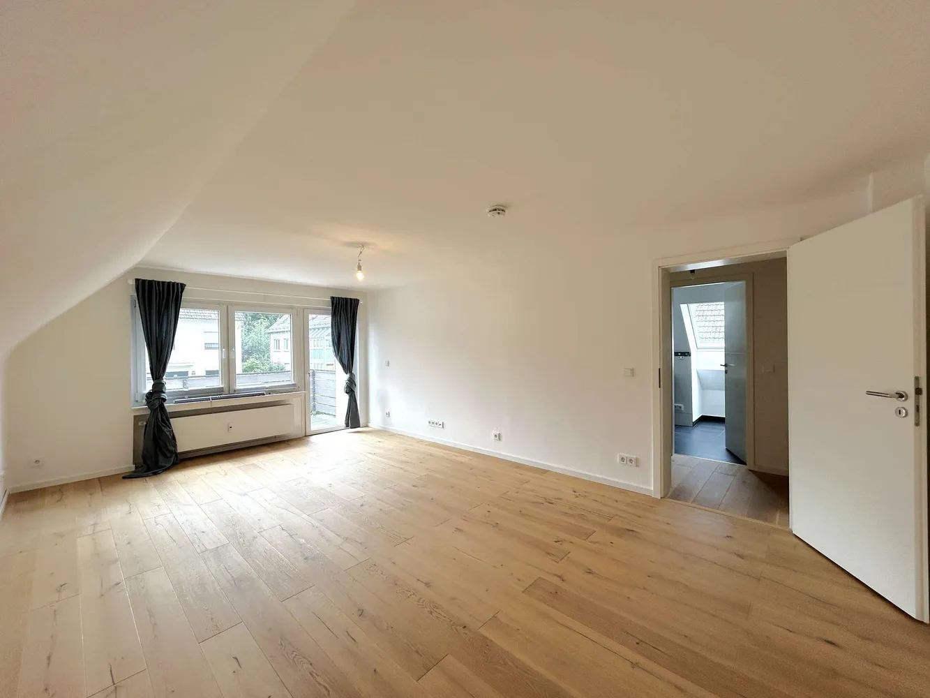 4 Zimmer Wohnung mit 87 m² in Hannover – Bild 2