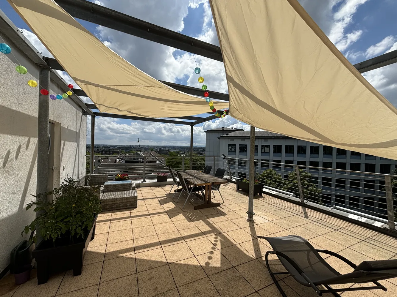 2 Zimmer Wohnung mit 99 m² in Aachen – Bild 1