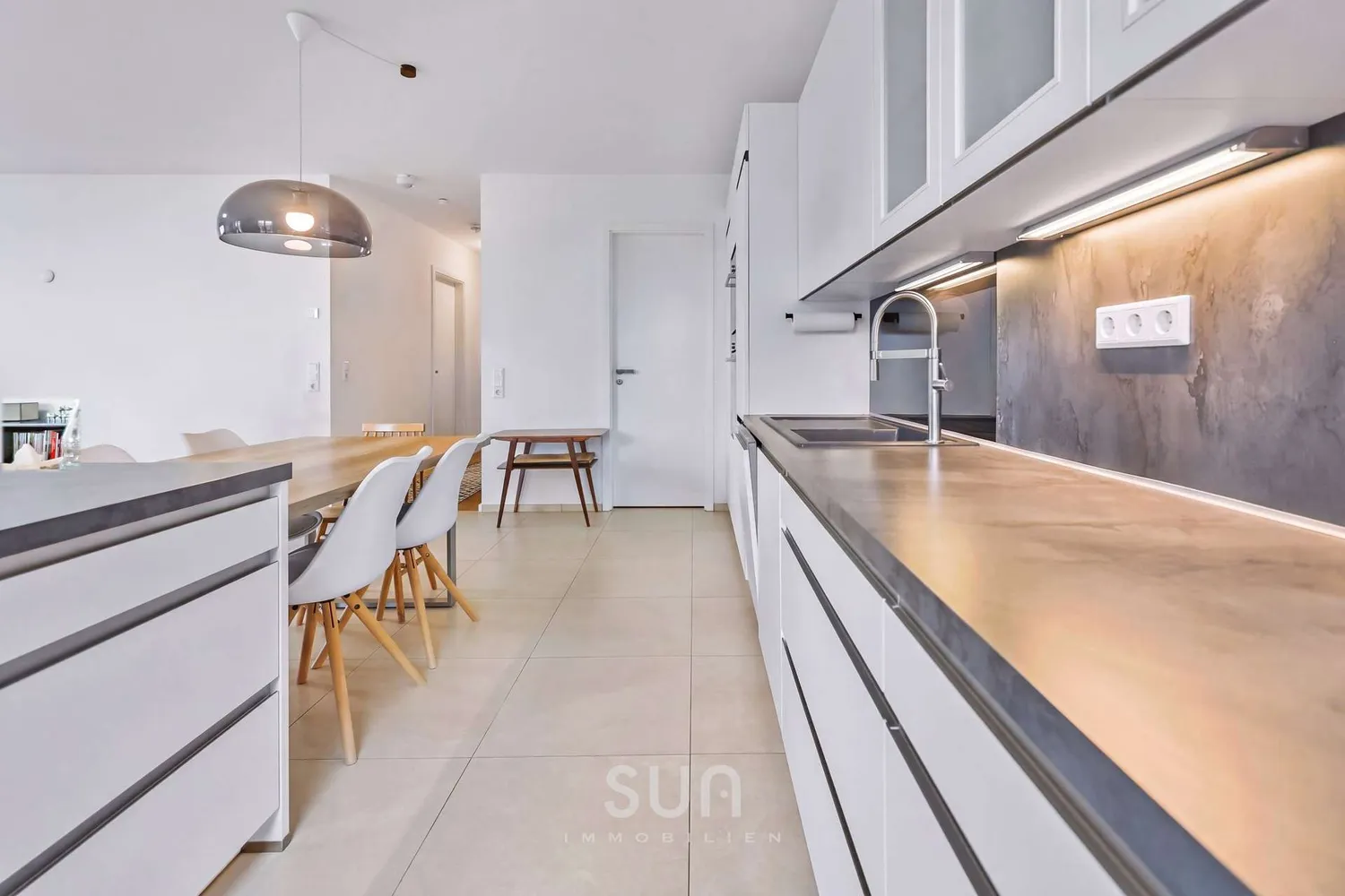 4 room apartment with 108 m² in Frankfurt am Main – Photo 6