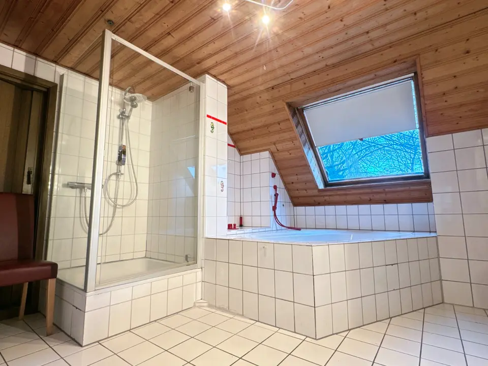 10 Zimmer Wohnung mit 140 m² in Norden – Bild 8