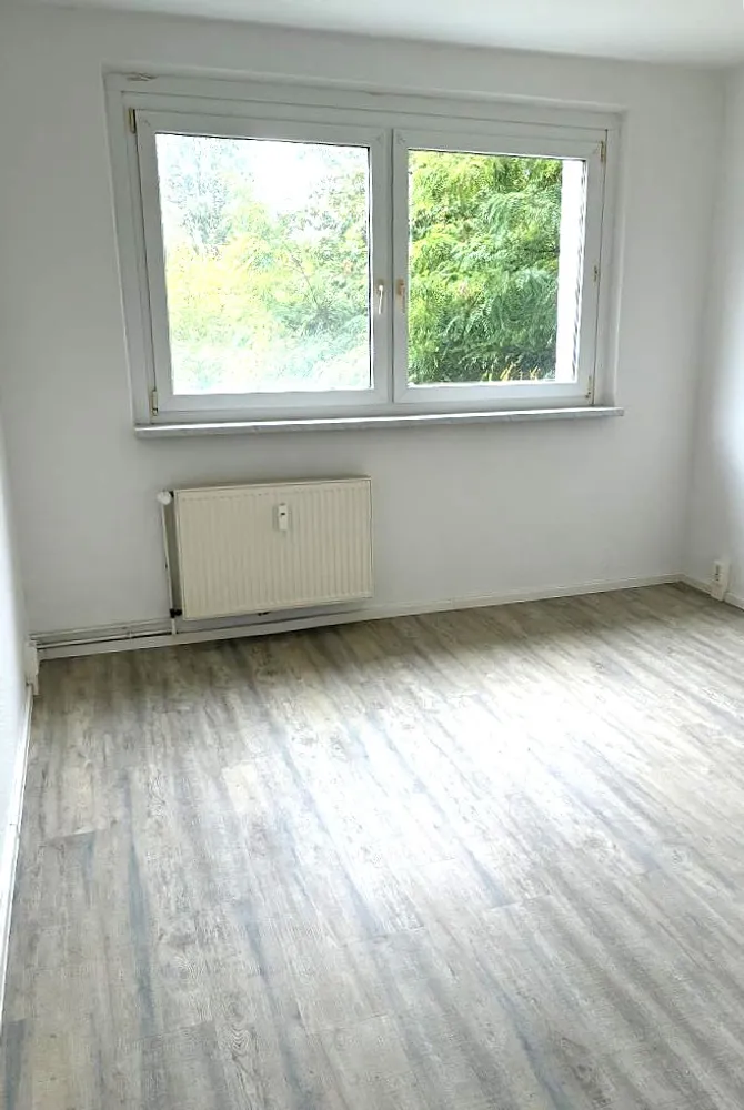 2 Zimmer Wohnung mit 42 m² in Halle (Saale) – Bild 3